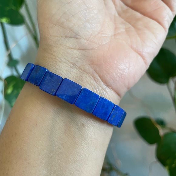 💙✨Lapis Lazuli Crystal Stretch Bracelet 10mm Square Beads✨💙 - Picture 9 of 9